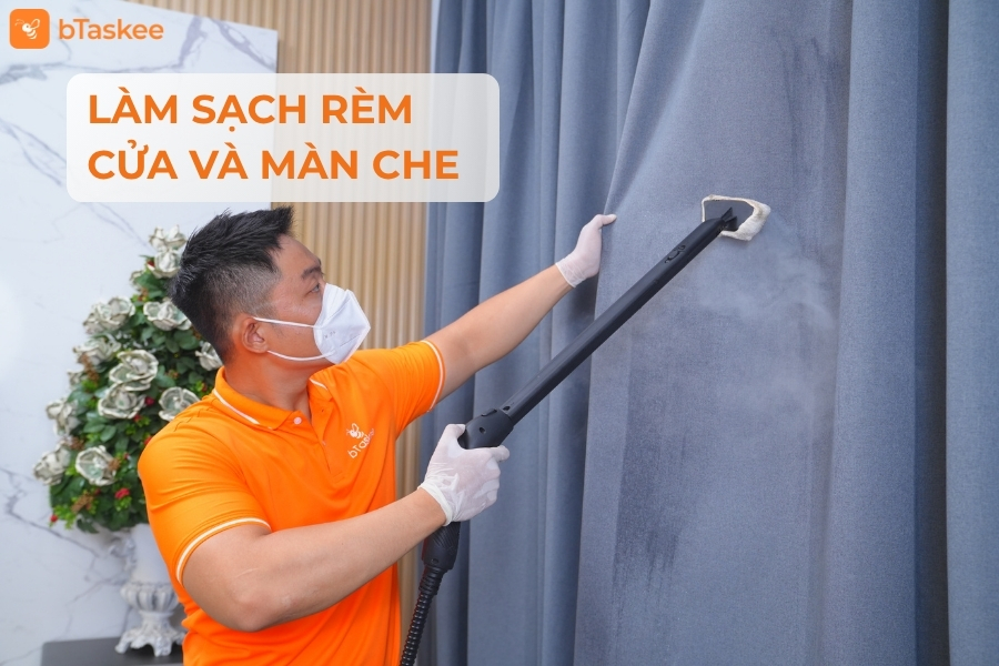 Làm sạch rèm cửa và màn.